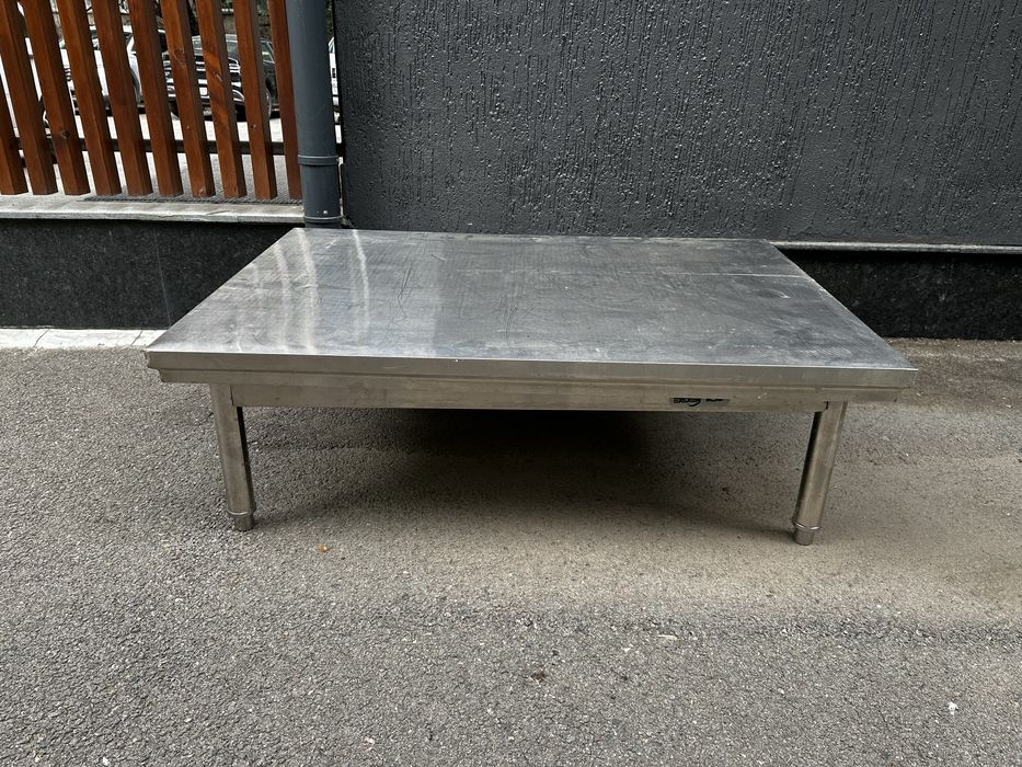 Срочно продам. Очень в зорошем состояние .
