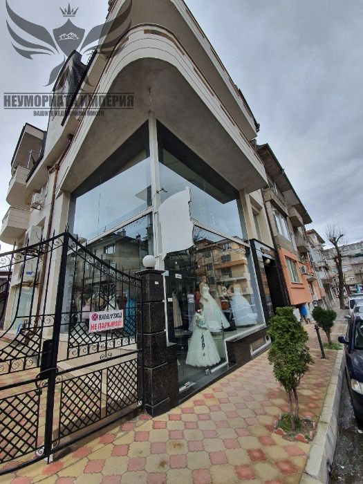 Дава се под наем Магазин в Асеновград - 266 кв.м за 514 € - Снимка #1