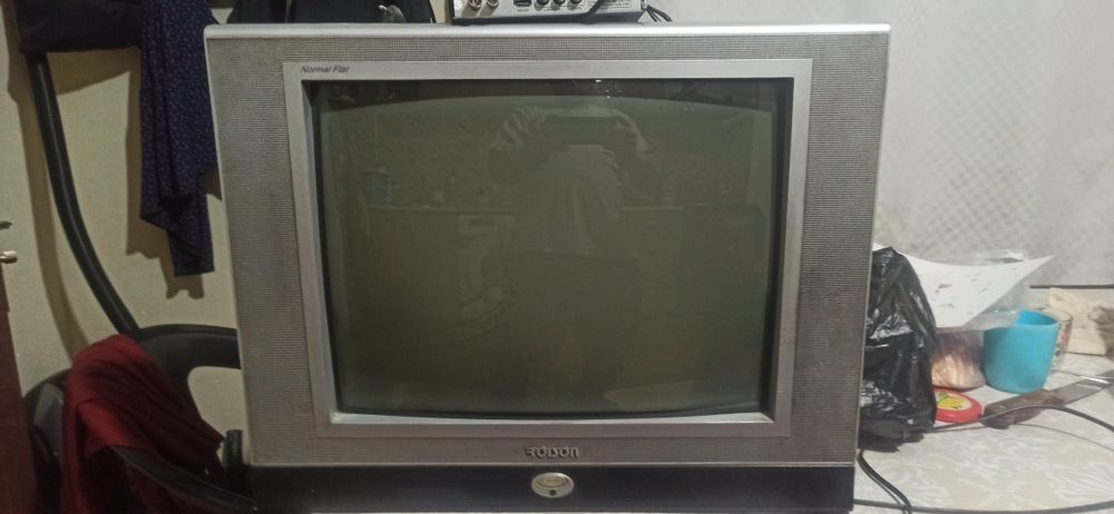 Televizorlar sotiladi 150 mingdan bervoraman