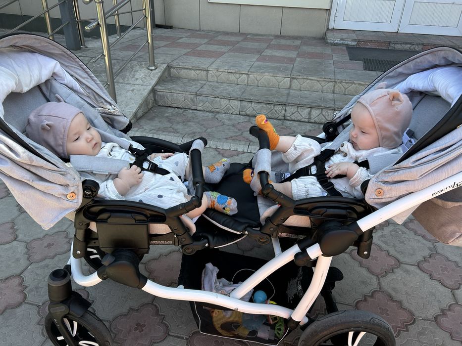 Коляска для двойни или погодок
