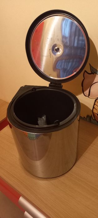 Кофа за боклук за вградена кухня