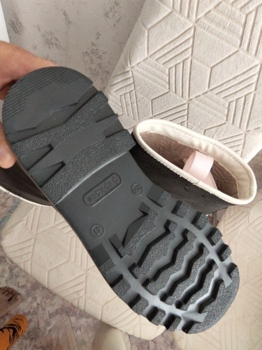 Продам керзовые сапоги всесезонка