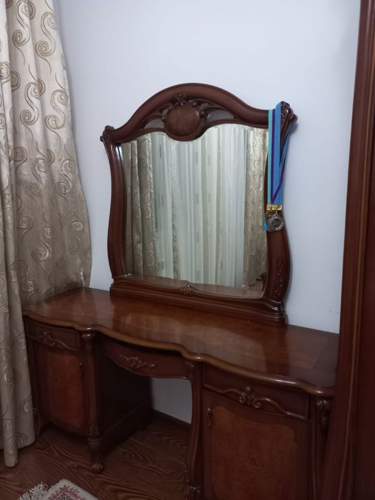 Спальный гарнитур в отличном состоянии.