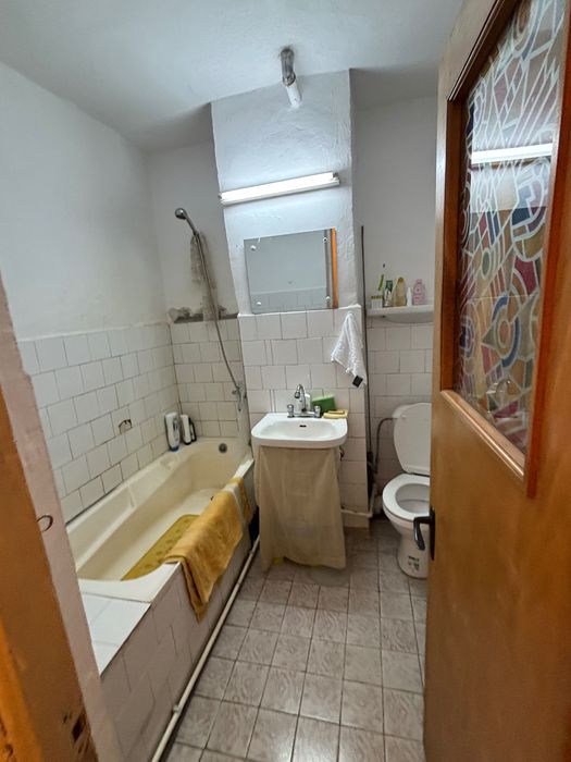 Închiriez apartament