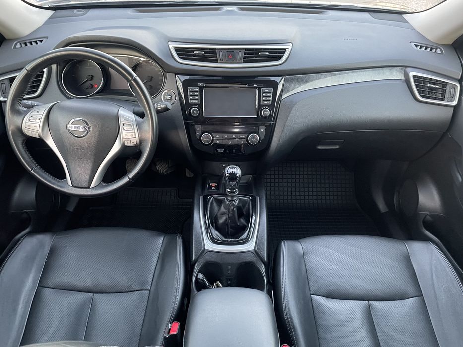 Nissan X-Trail T32 TEKNA FULL