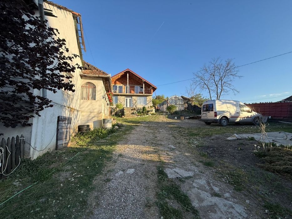 Vând casă în Vișea com.Jucu