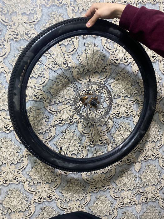 Sotiladi! Original Germaniya velosiped oldi baloni (27 razmer)