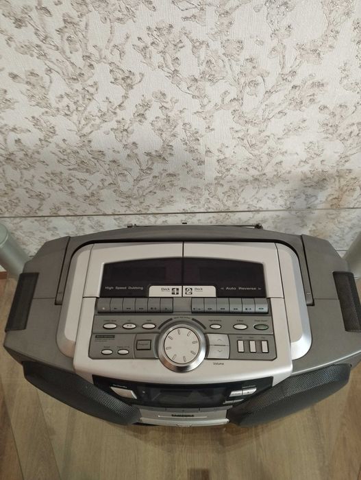 Радио магнитофон "SAMSUNG"