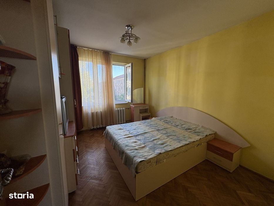 Apartament trei camere ,str Lapusului ,Iosia