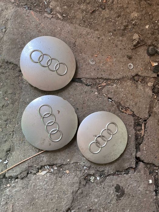 Продам Двери Ауди 80 В 2