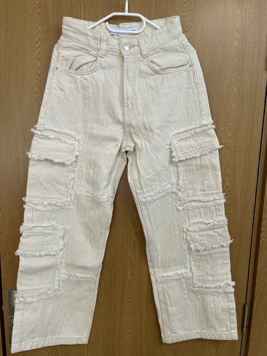 Накъсани дънки Bershka