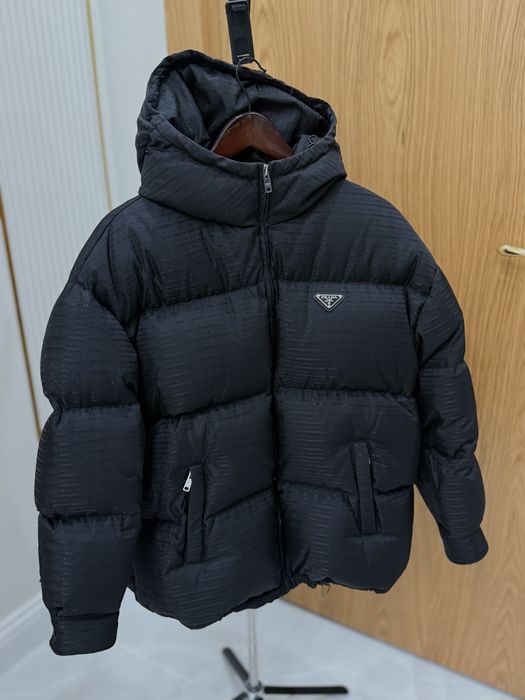 Пуховик Prada 100% оригинал