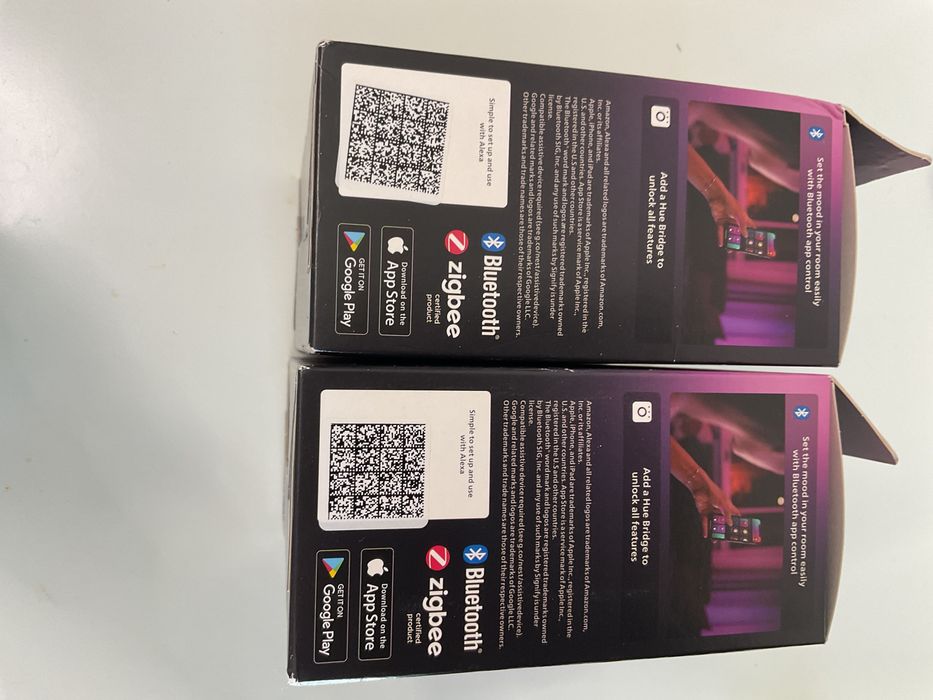 SET 2x bec LED dimabil Philips Hue White And Color Ambience E27