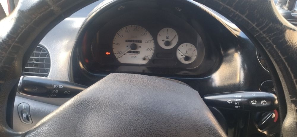 Matiz sotiladi yili 2006 4 ta yangi balon qo'yilgan