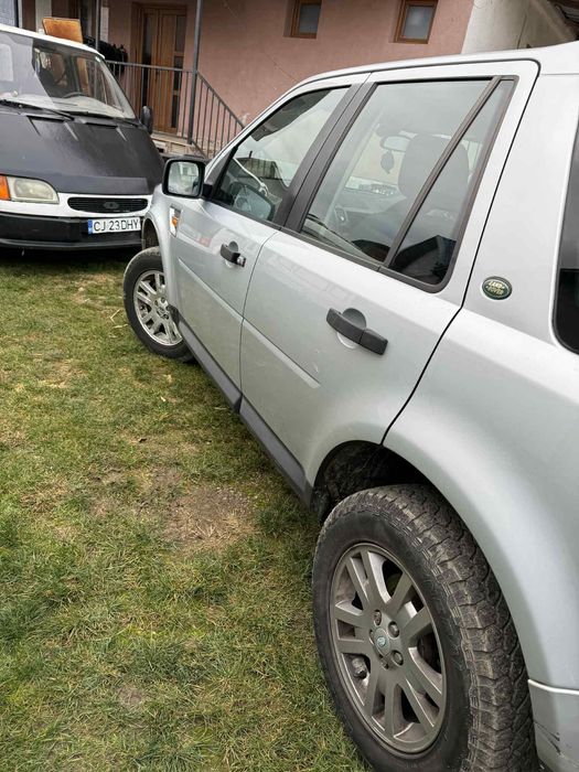 Vând Land Rover Freelander