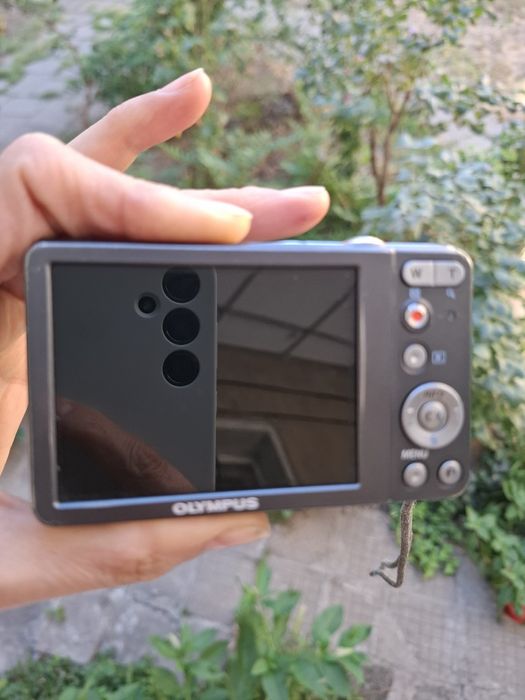Компактен дигитален фотоапарат OLYMPUS VG-120