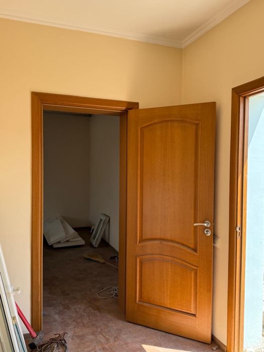 Продам Межкомнатные двери б/у