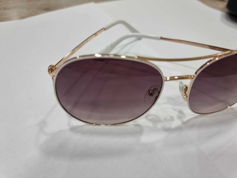 Дамски слънчеви очила Guess