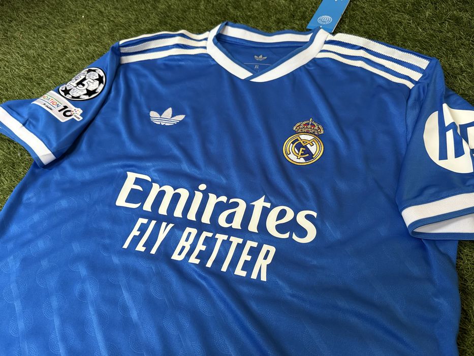 Тениска на Реал Мадрид 2025/26