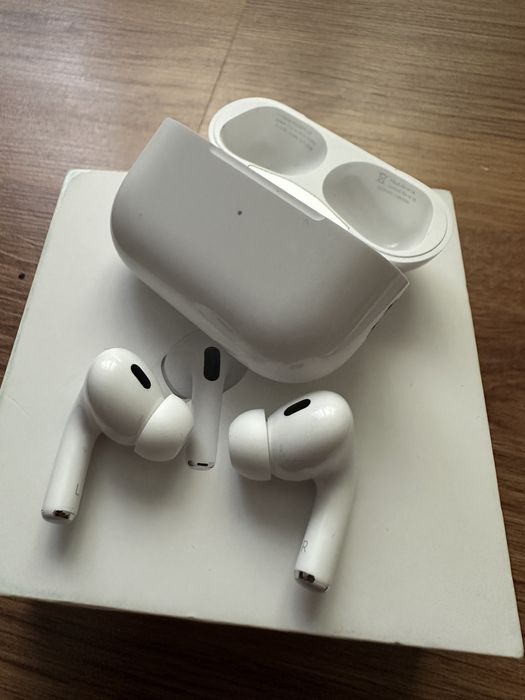 AirPods Pro 2ndgeneration with MagSafe Charging Case