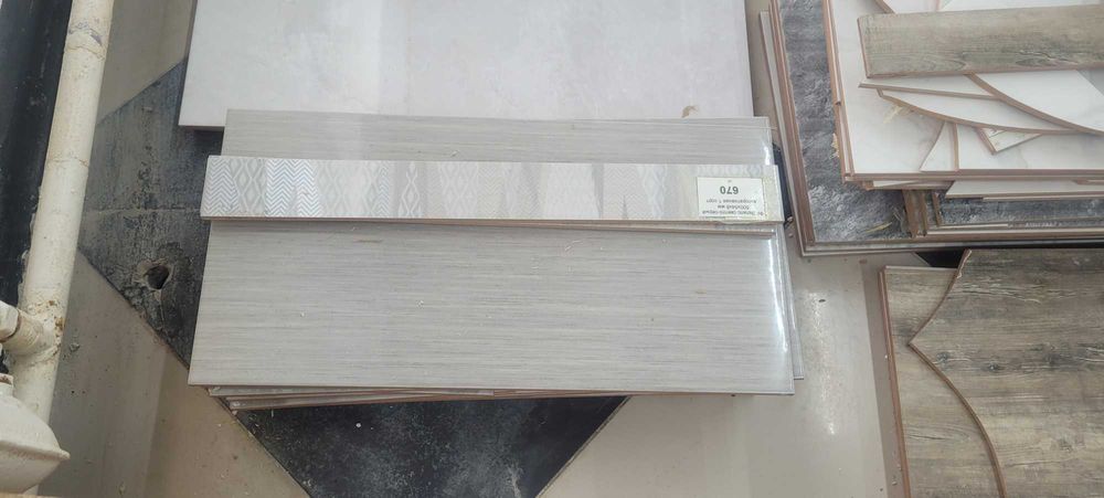 Кафель отдам даром