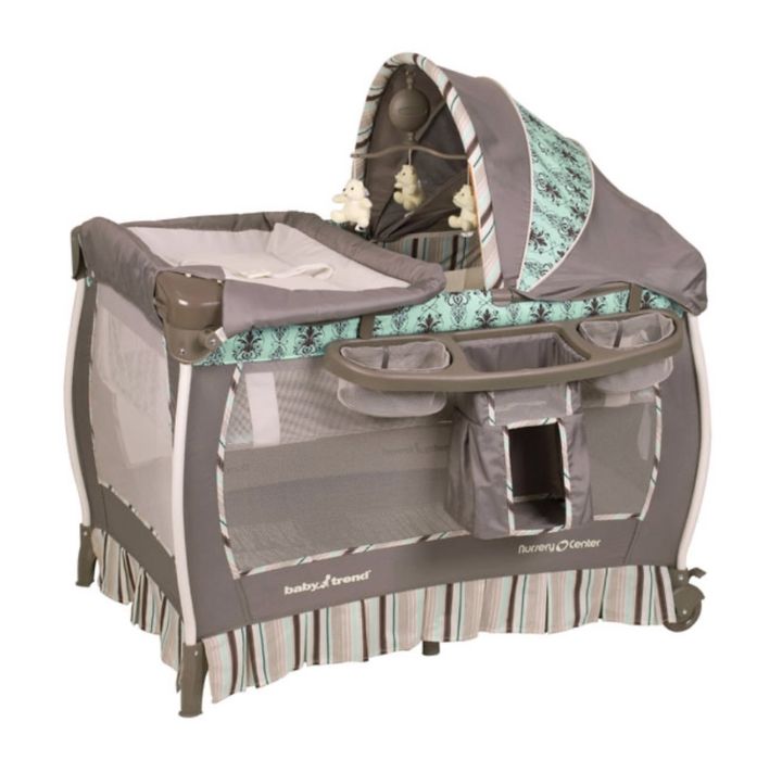 Продам детский манеж от BABYTREND