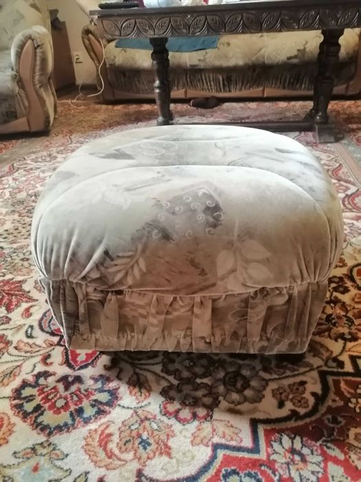 Продавам холна гарнитура, комплект