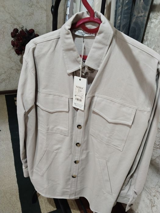 Sotiladi umuman kiyilmagan yangi rubashka