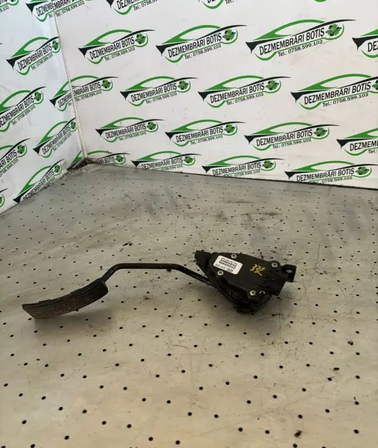 Pedala acceleratie Volvo S40 2000 1.9 TD MT (102 hp)