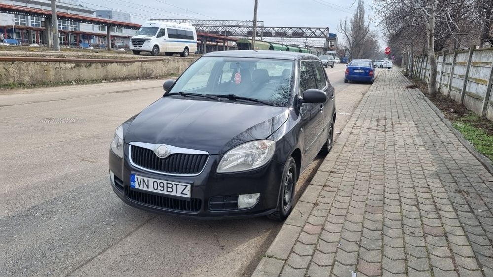 Skoda fabia 2 beNzina 1.2 +GPL an 2011 km 200ooo