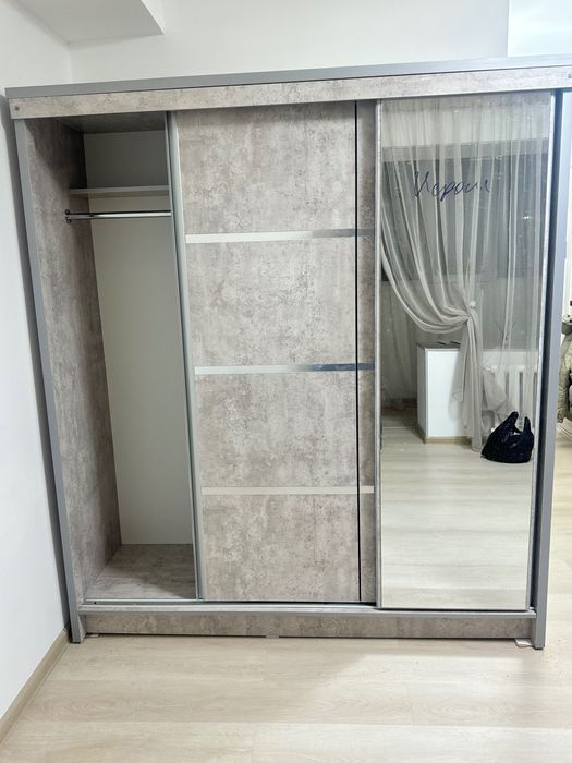 Shkaf kupe razmeri 180/200