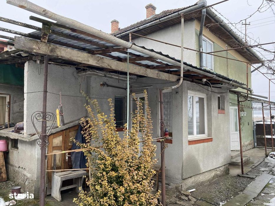 Casa cu etaj de vanzare Gornesti, Mures