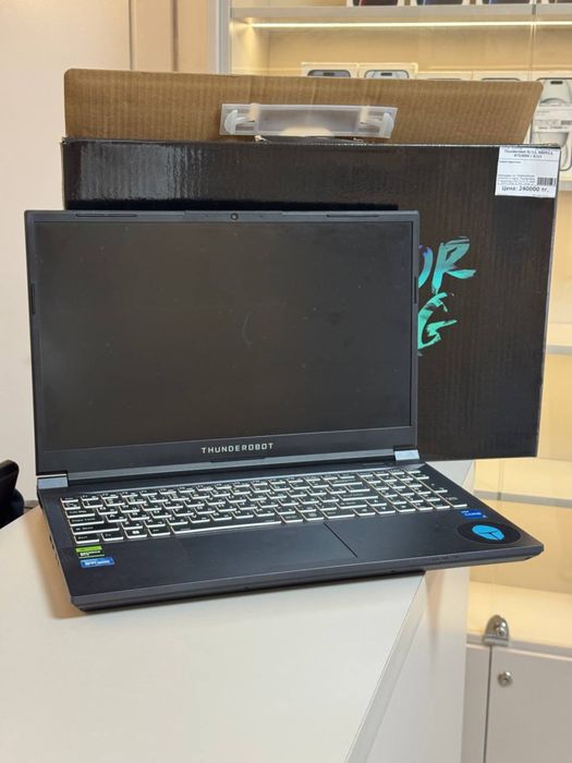 Thunderobot i5/12,SSD 512GB,RTX3050