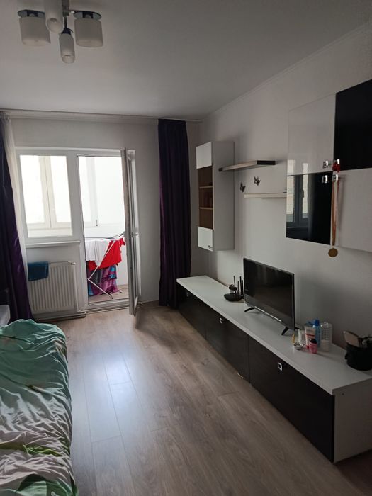 Proprietar inchiriez apartament 2 camere Nord