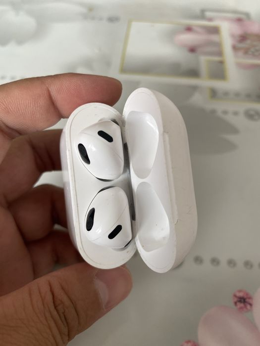 Apple AirPods 3