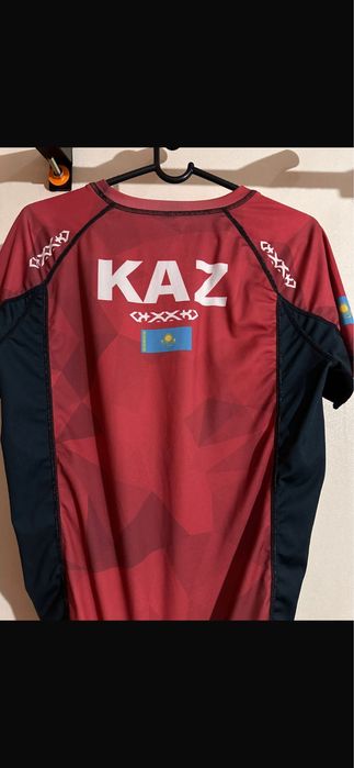 Продаю рашгард от Aiga