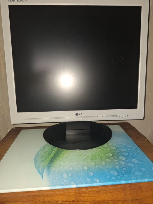 Monitor cu diagonala de 17-19- 21"
