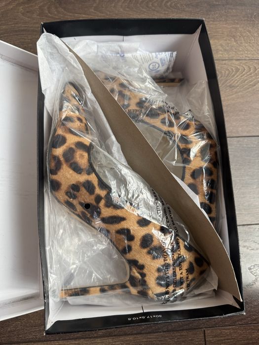 Обувки на ток Nine West