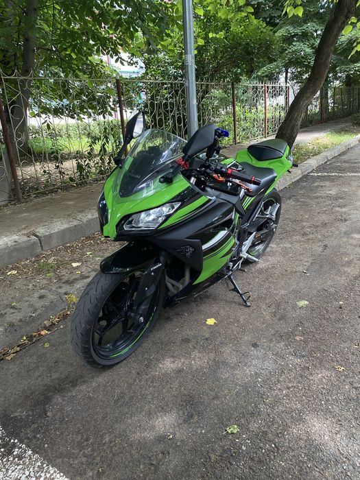 Kawasaki ninja 300 KRT EDITION