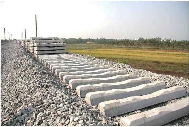 Vand traverse noi și recuperate de cale ferată din beton