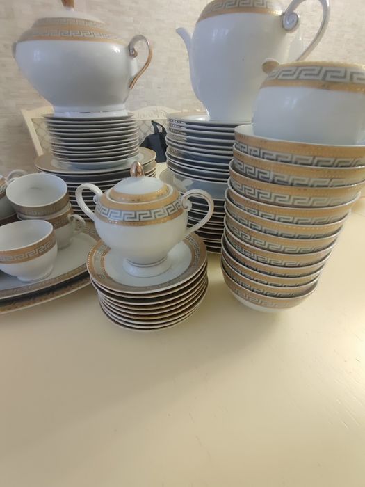 Продам сервиз на 12 персон