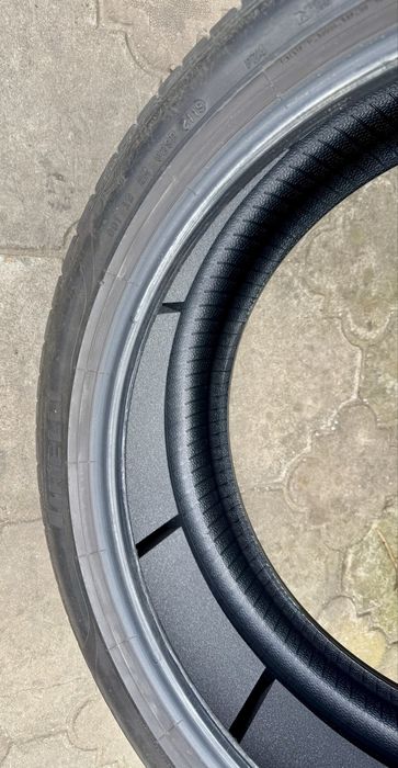 2 Anvelope Pirelli P Zero 255 40 21 cu bureti