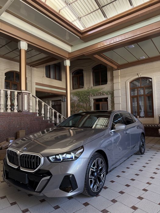 BMW i5edrive m40L