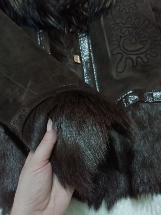 Продам куртку женскую