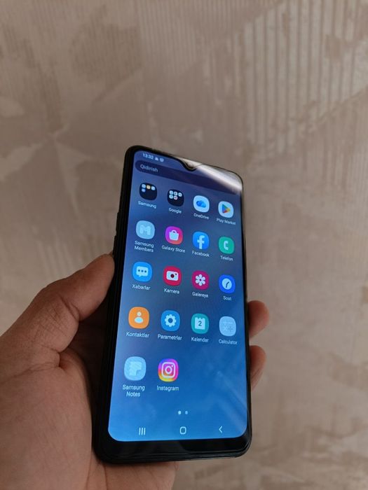 Samsung Galaxy A10s sotiladi. Arzon 400 ming