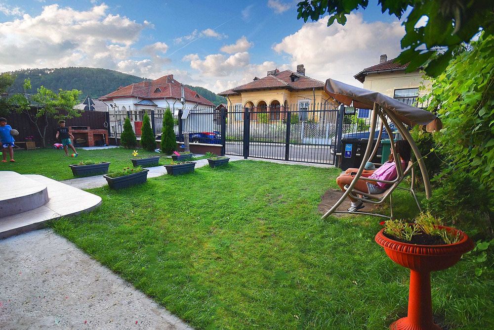 Cazare Pensiunea Dania&Petru Residence Targu Ocna