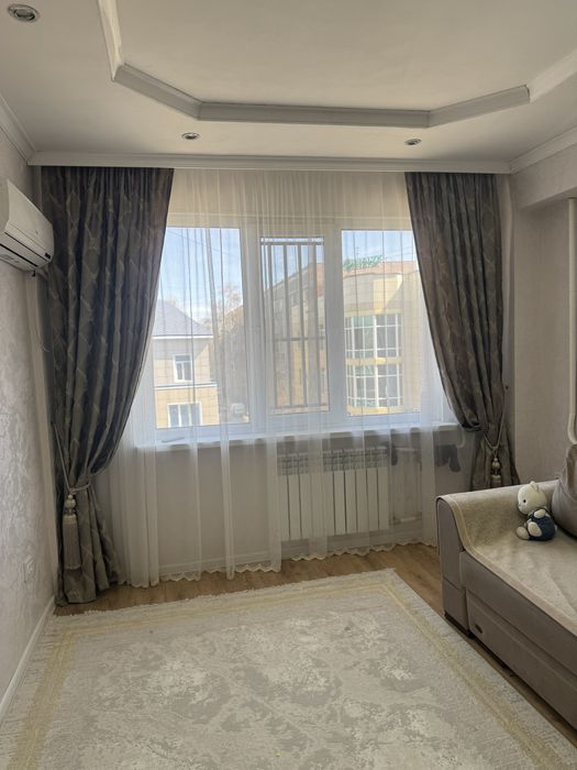 Срочно продам штор, состояние отличное