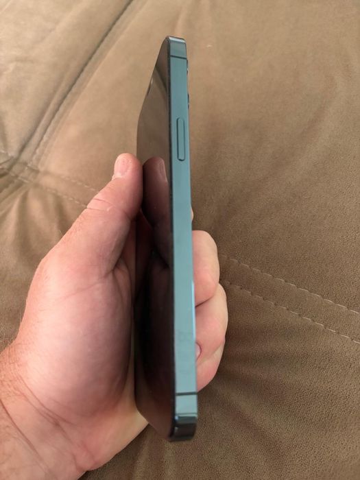 Продам Айфон 12 pro max