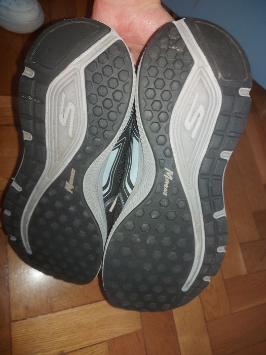 Papuci skechers 39.5