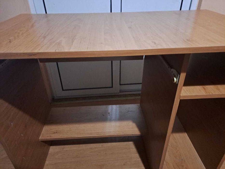 Бюро в отлично състояние 50лв.